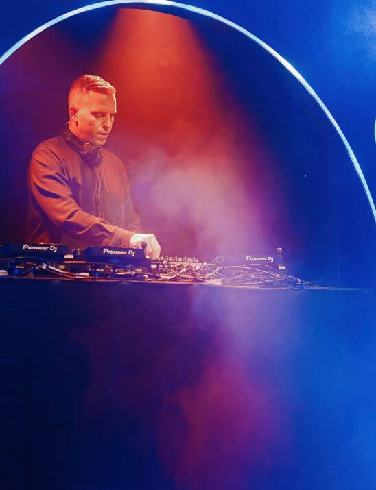 Dom Martin - Vintage Arts Agency